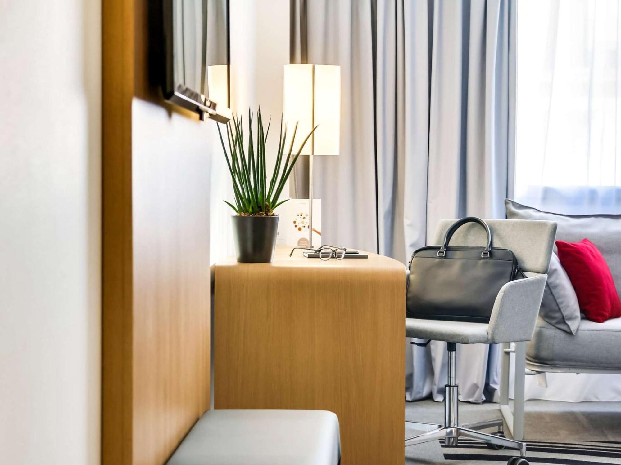 Novotel Paris Centre Gare Montparnasse Esterno foto